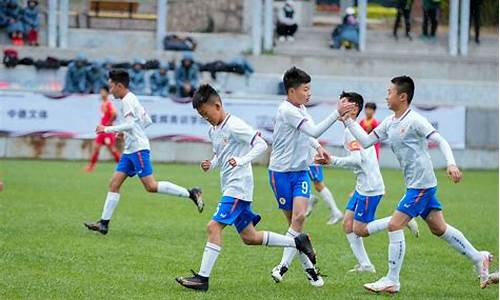 西藏 足球队_西藏高中足球联赛